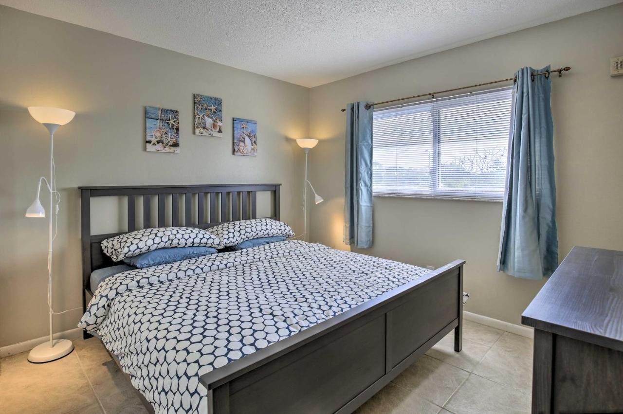 St Pete Condo With Heated Pool - Less Than 1 Mi To Beach! St. Pete Beach Kültér fotó
