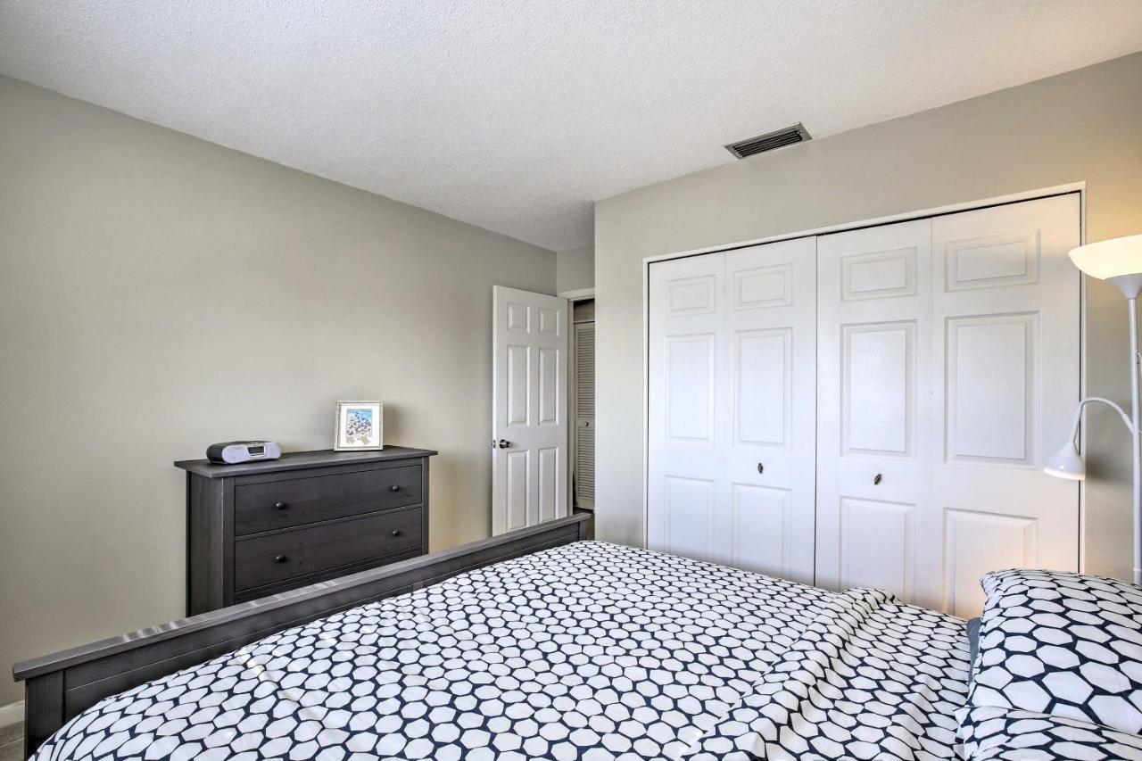 St Pete Condo With Heated Pool - Less Than 1 Mi To Beach! St. Pete Beach Kültér fotó