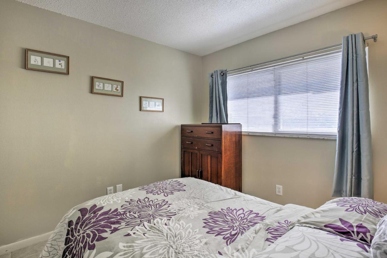 St Pete Condo With Heated Pool - Less Than 1 Mi To Beach! St. Pete Beach Kültér fotó