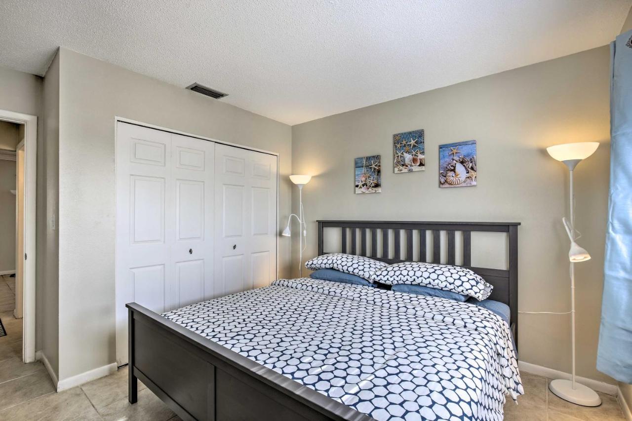St Pete Condo With Heated Pool - Less Than 1 Mi To Beach! St. Pete Beach Kültér fotó
