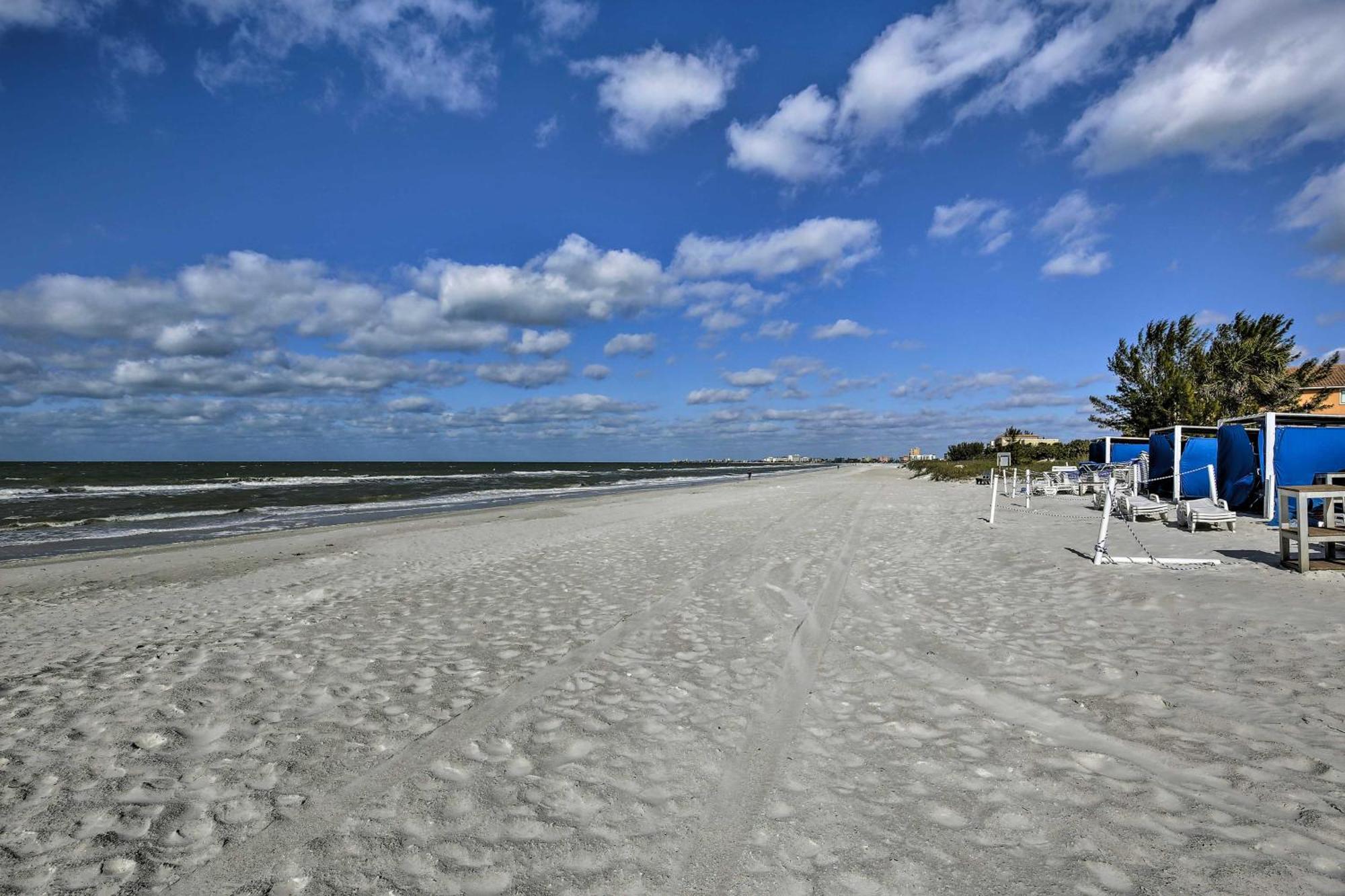 St Pete Condo With Heated Pool - Less Than 1 Mi To Beach! St. Pete Beach Kültér fotó